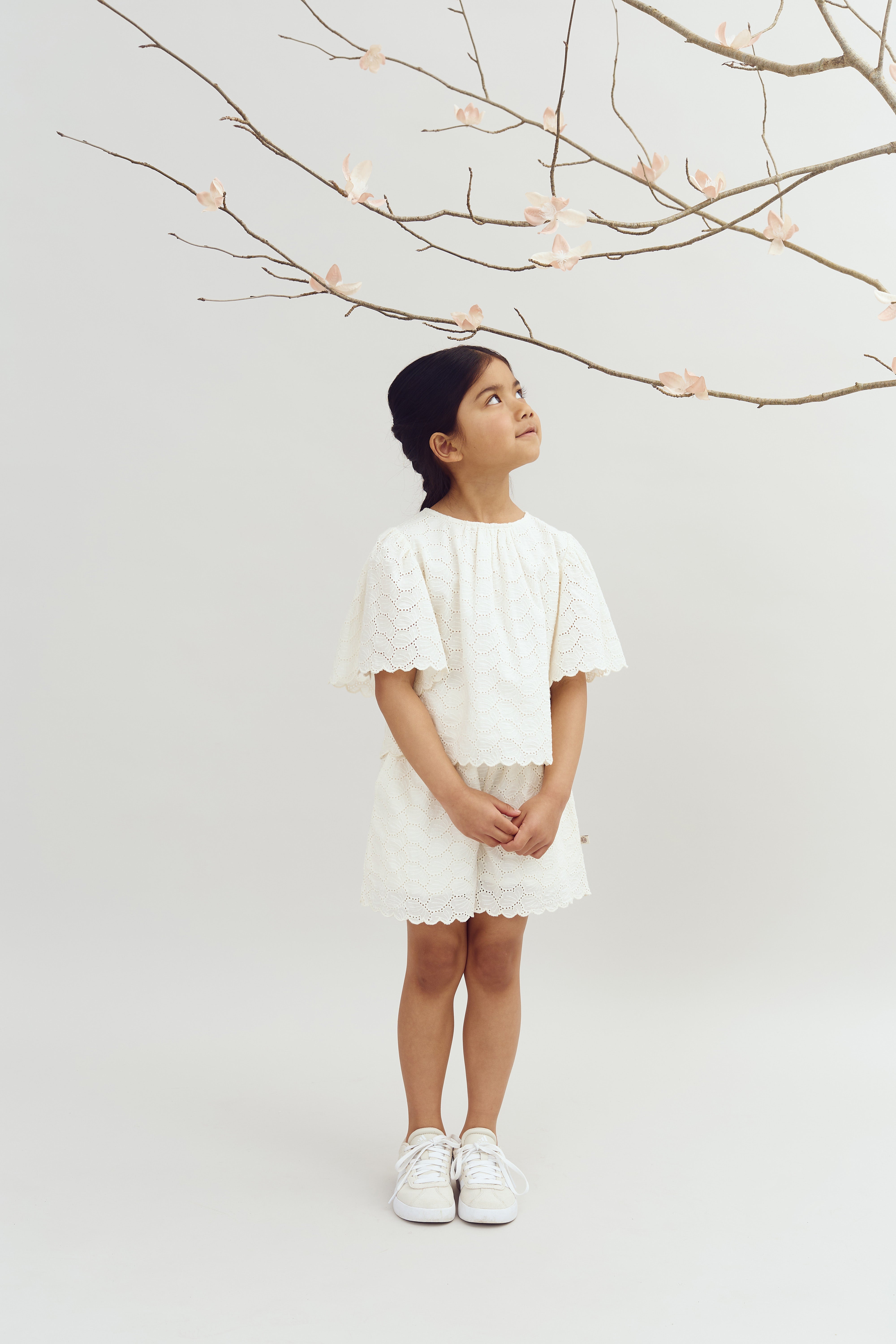 Butterfly Embroidery Shorts - Off White | 100310 Karla