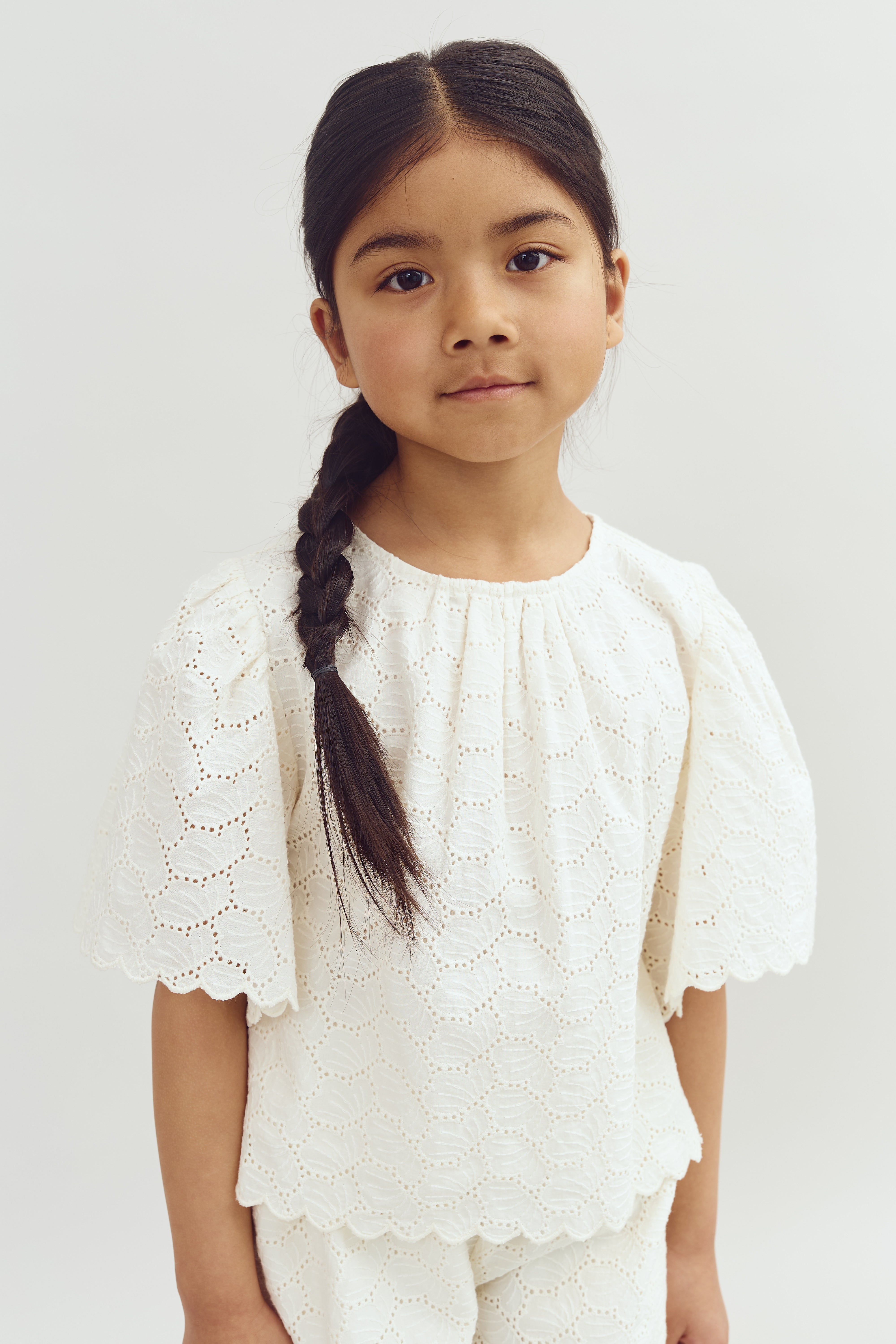 Butterfly Embroidery Shorts - Off White | 100310 Karla
