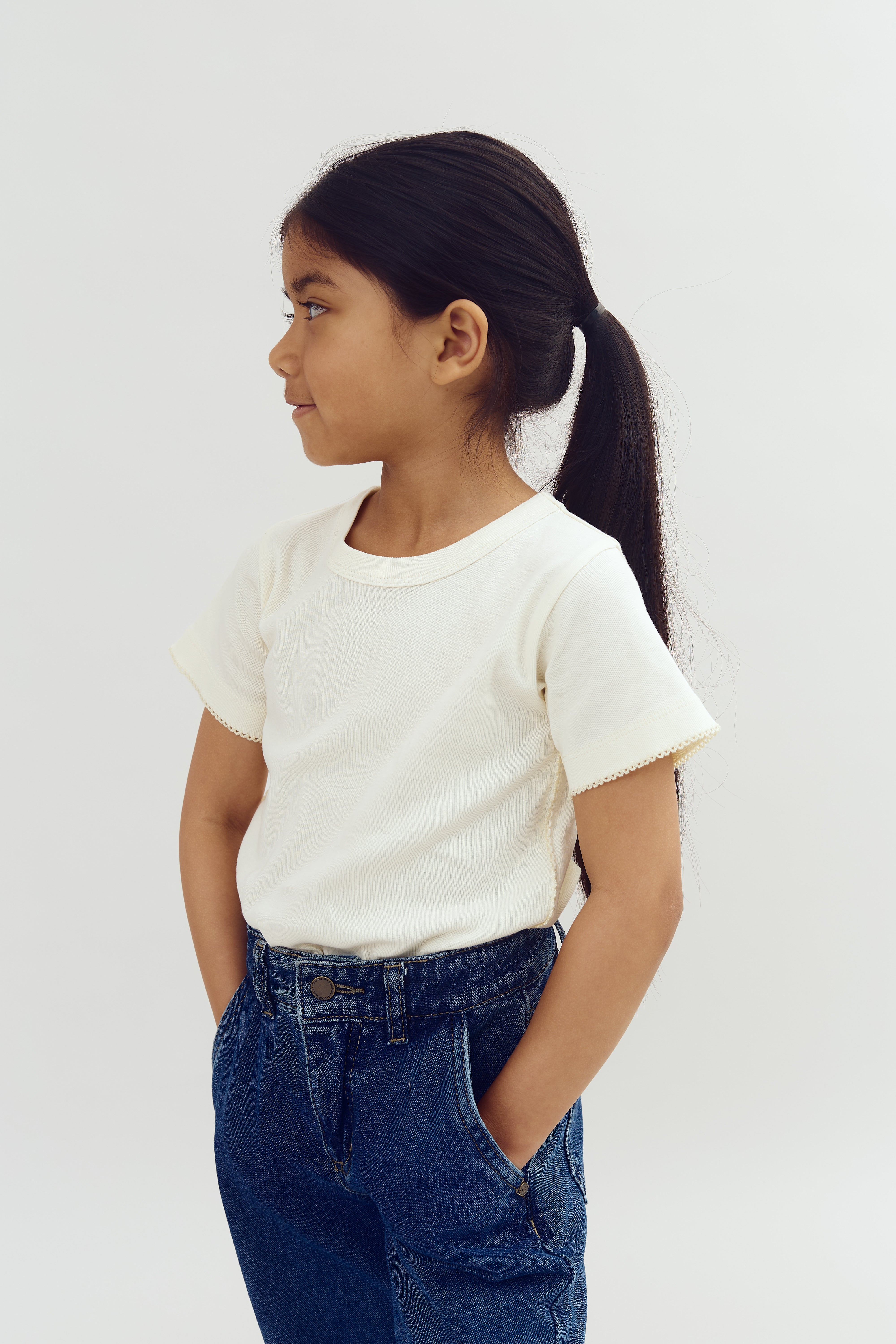 Fitted T-Shirt w. Picot stitch - Off White | 100202 Tina