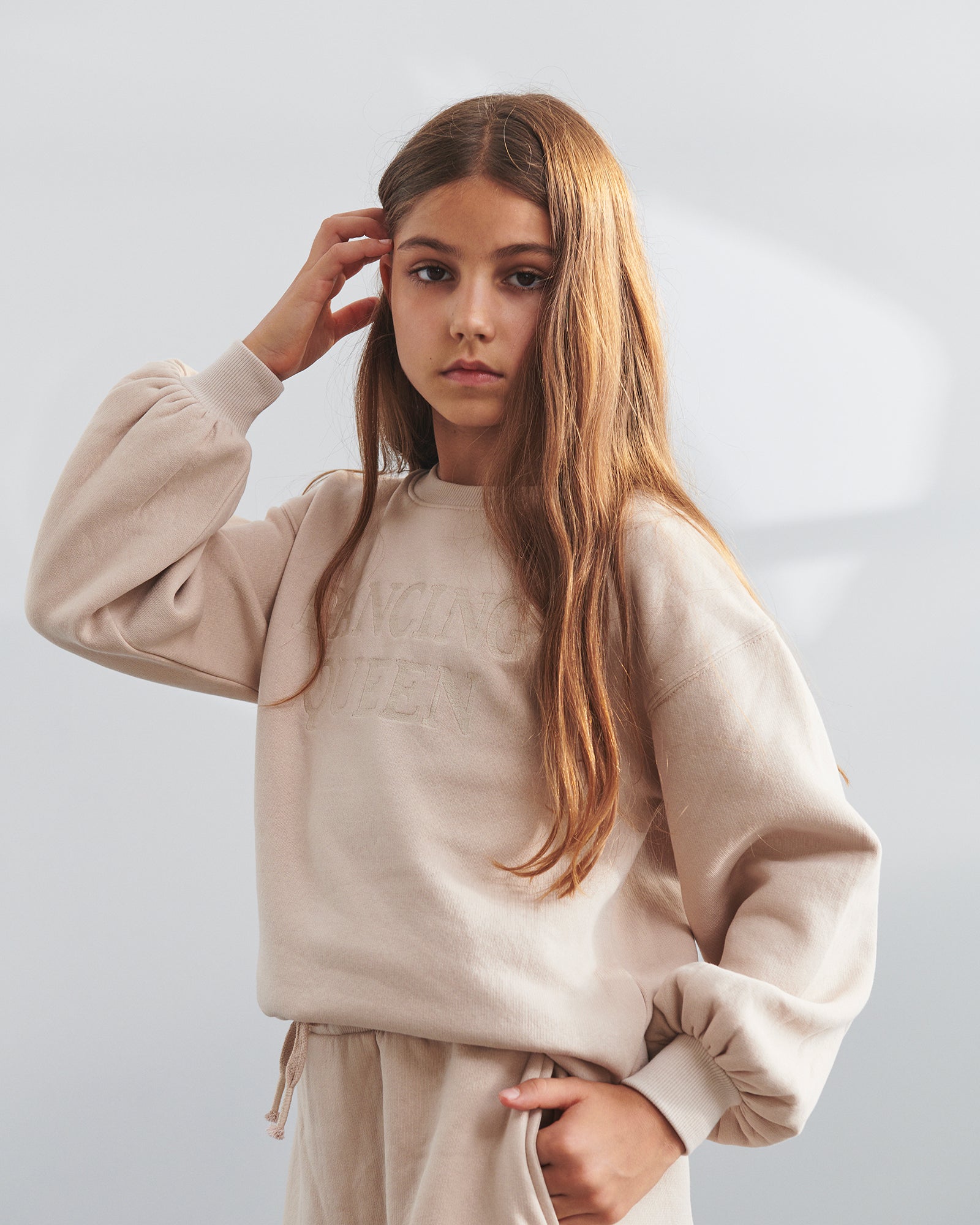 Oversized Sweatshirt w. Embroidery - Tween - Moonlight