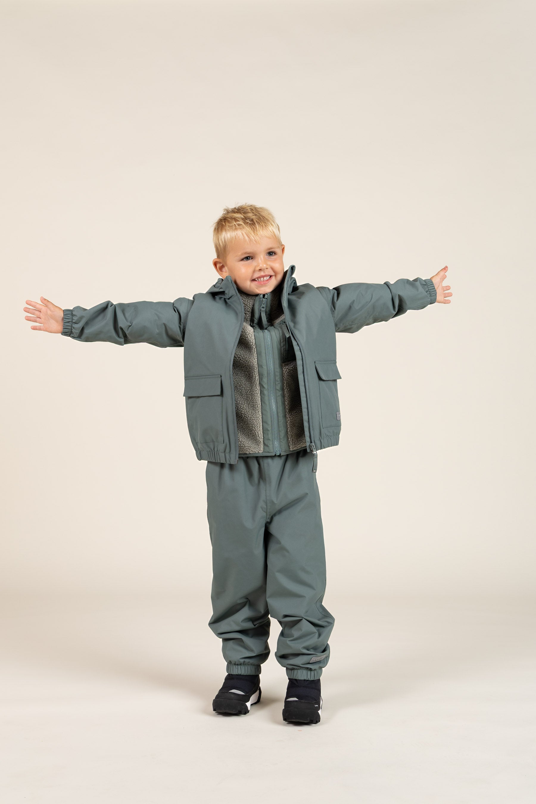 Shell Trousers - Kids - Dusty Dark Green | 100507 Dundee